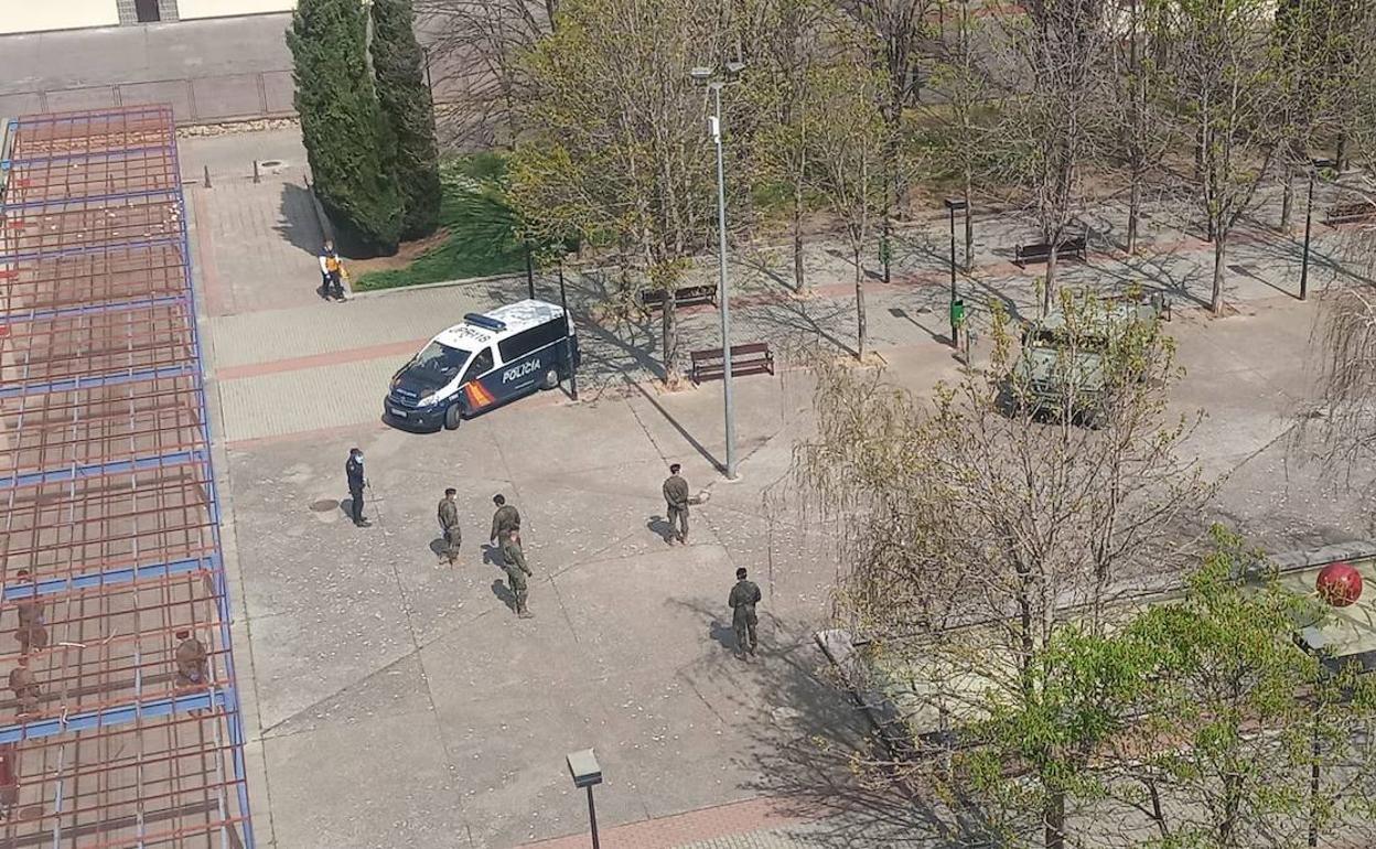 Los militares interectaron al infractor en la Plaza de los Tilos.