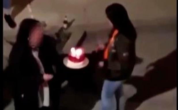 Cinco personas denunciadas en Alfaro por celebrar un cumpleaños en la calle