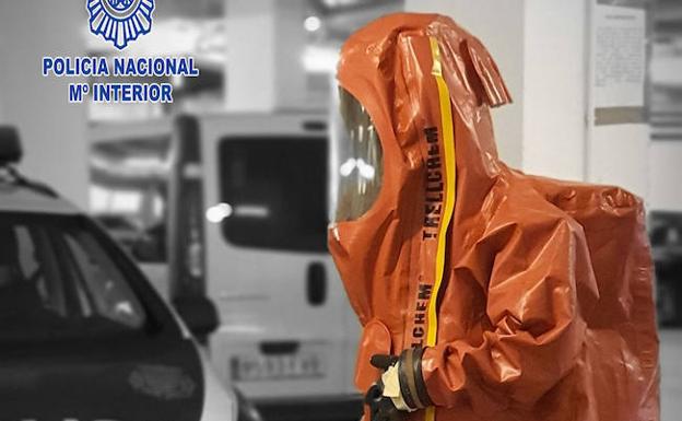 Imagen principal - Coronavirus en La Rioja: Los TEDAX-NRBQ realizan doce intervenciones derivadas de la amenaza biológica por el Covid-19 en Logroño