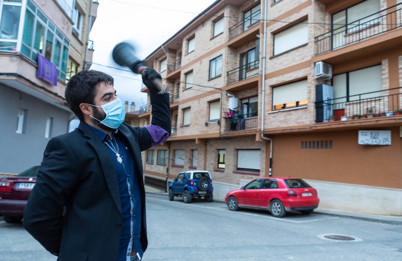 El coronavirus no impide el toque de campana en San Vicente