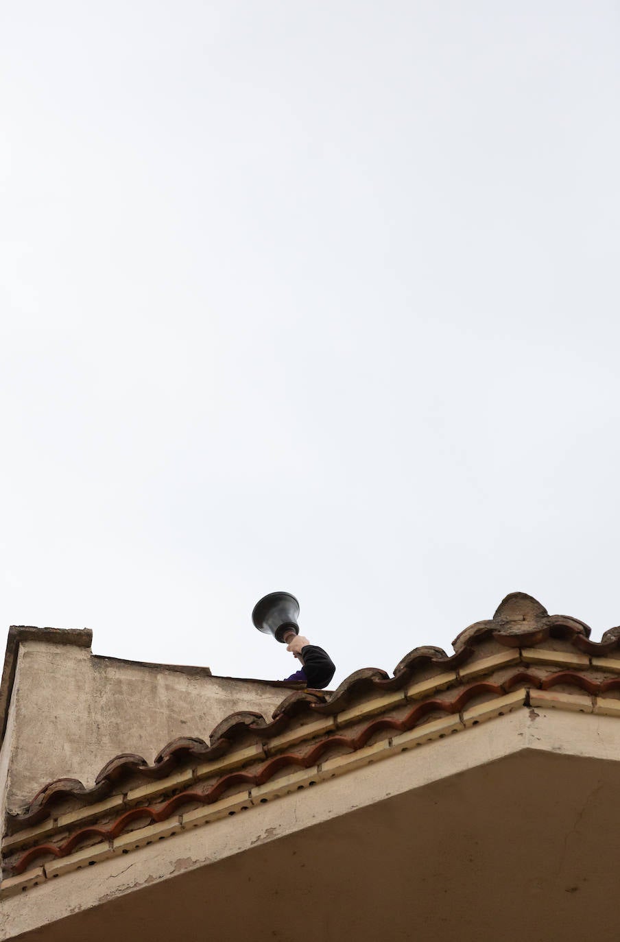 El coronavirus no impide el toque de campana en San Vicente