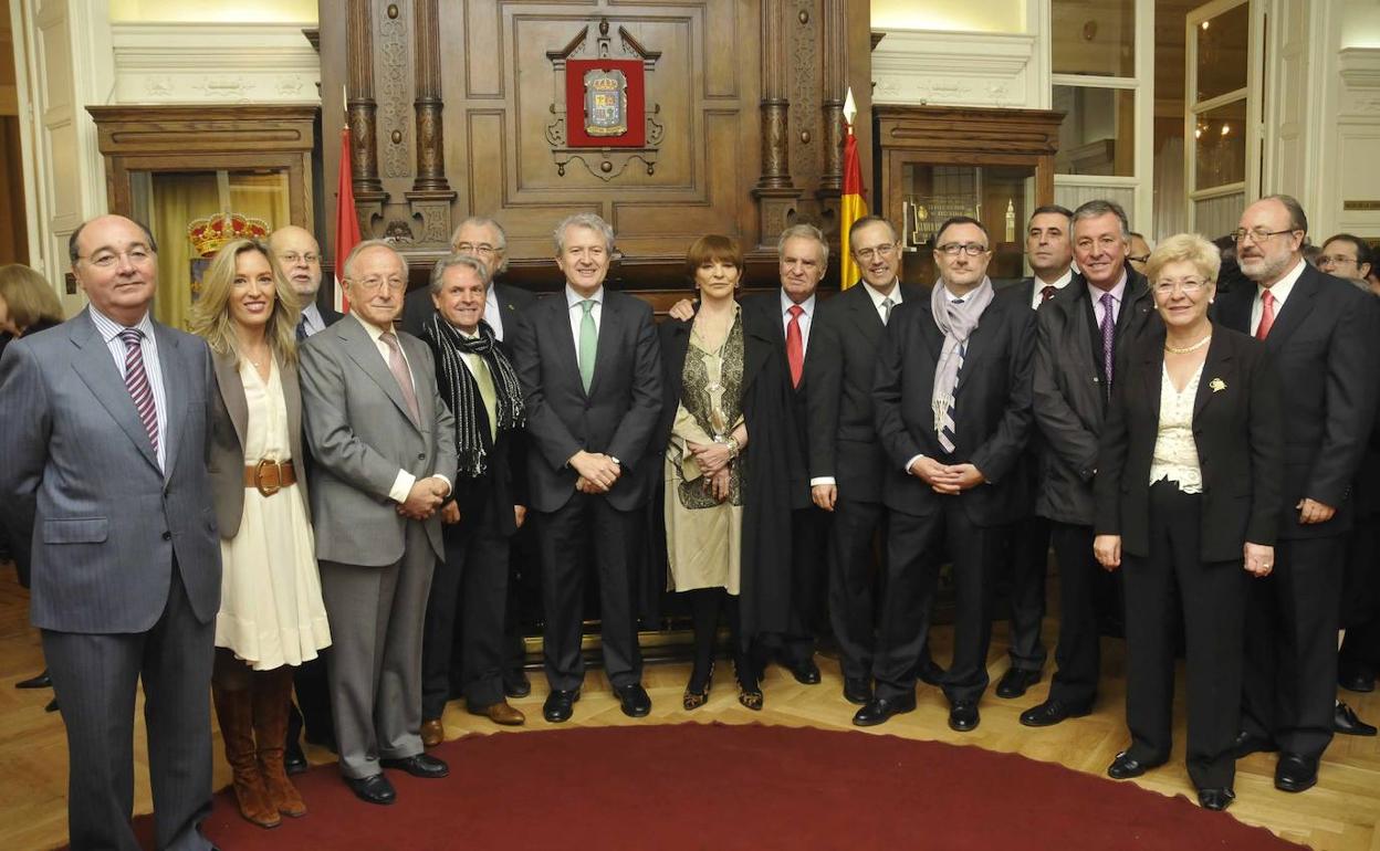 Enrique Múgica, en el Centro Riojano de Madrid, en el acto de nombramiento como socio de honor de la entidad. 