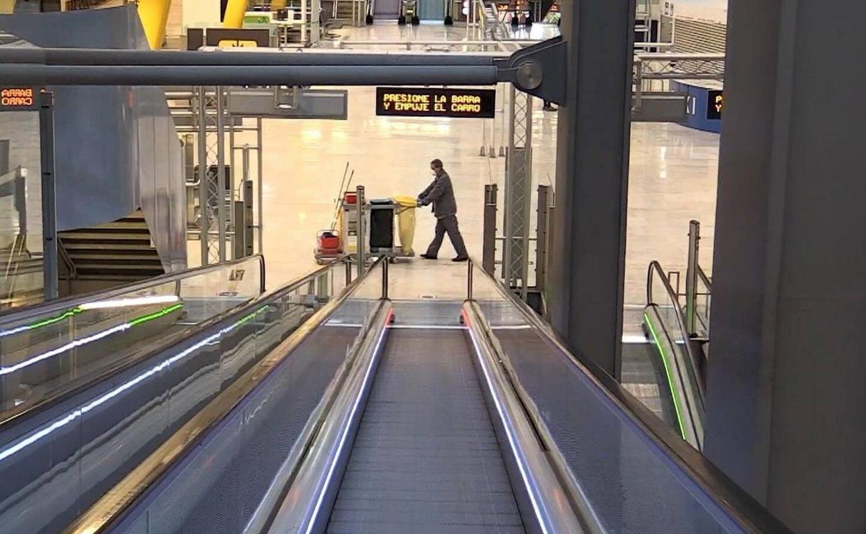 El aeropuerto de Barajas, vacío.