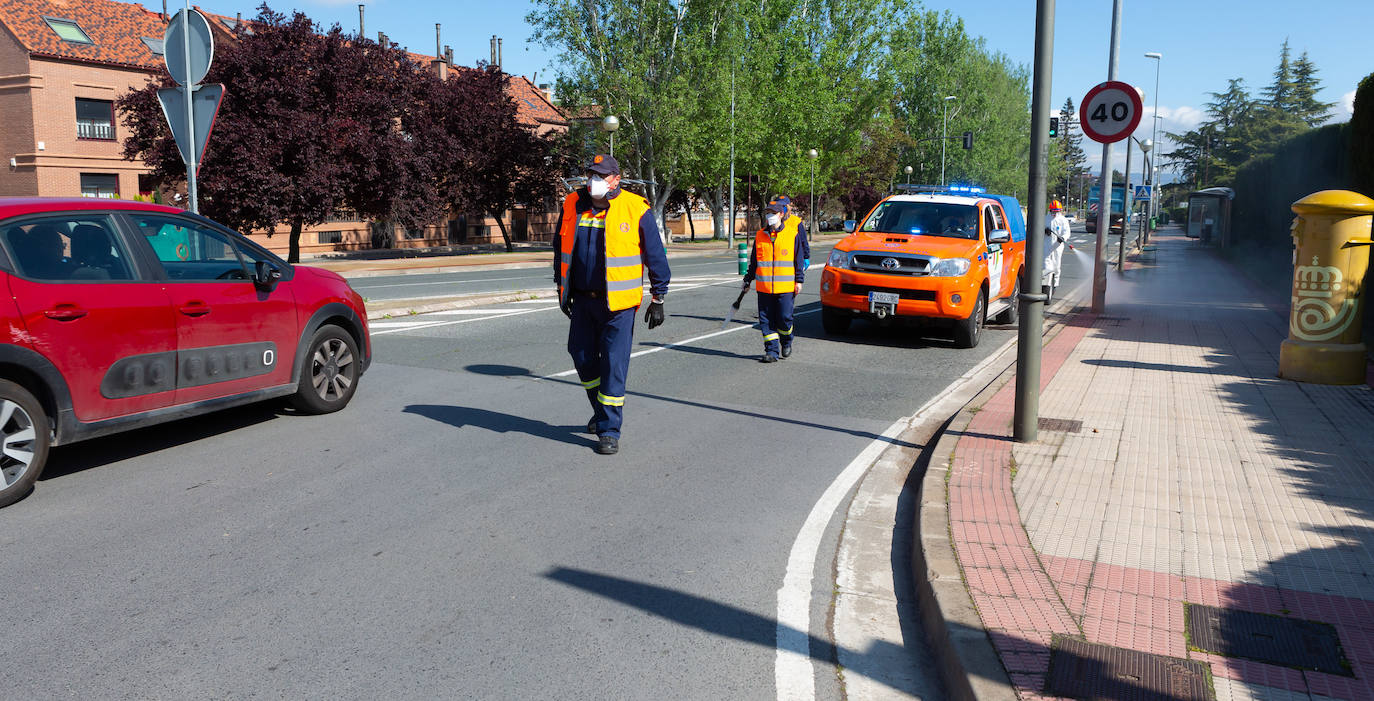reinta y cinco voluntarios luchan contra el COVID-19