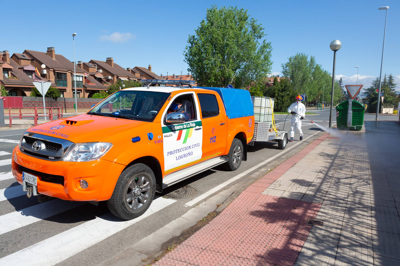 reinta y cinco voluntarios luchan contra el COVID-19