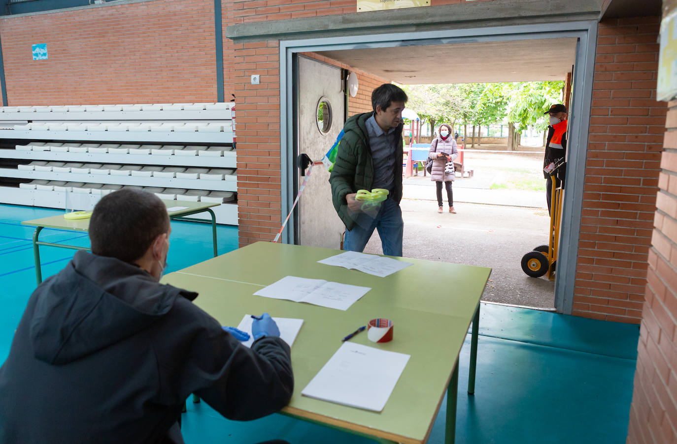 Ya ha comenzado el reparto gratuito de las pantallas para los niños de 0 a 13 años