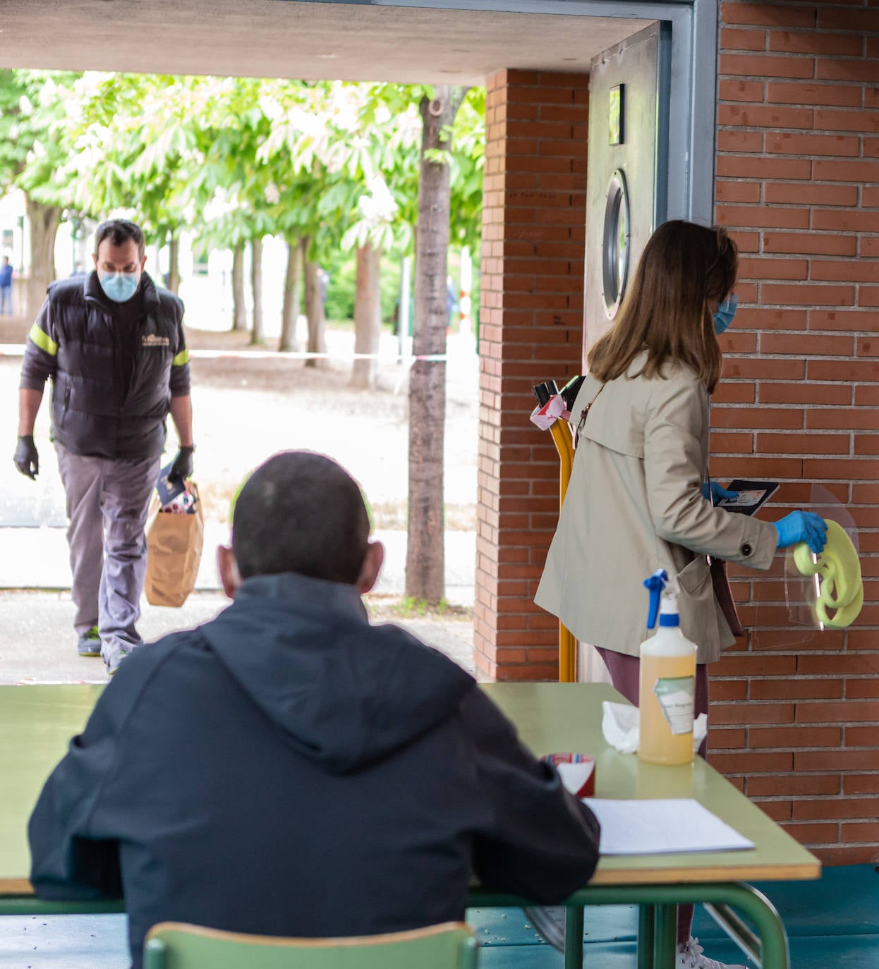 Ya ha comenzado el reparto gratuito de las pantallas para los niños de 0 a 13 años