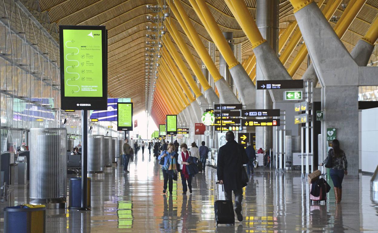 Aeropuerto de Barajas (Madrid), en una imagen de archivo. 