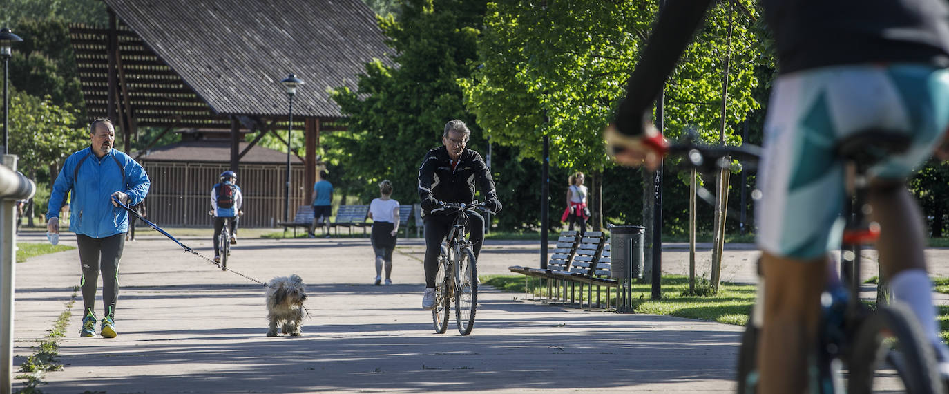 Fotos: Logroño sale a la calle a pasear y a hacer deporte