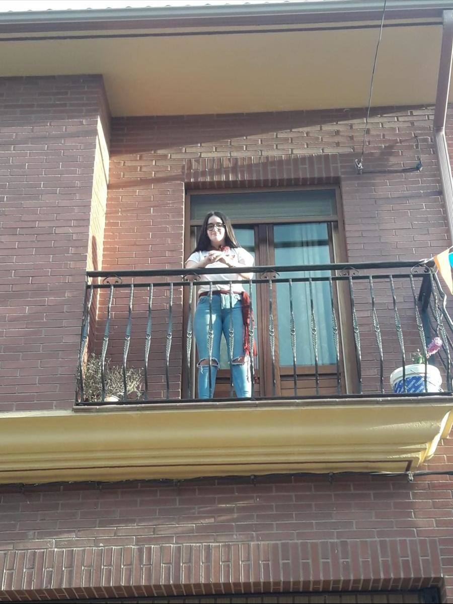 La semana pasada Rincón de Olivedo celebró San Pedro Mártir de Verona. El programa incluyó misa por Facebook, disfraces, gincana, ronda, almuerzo y 'pobre de mí' en los balcones.