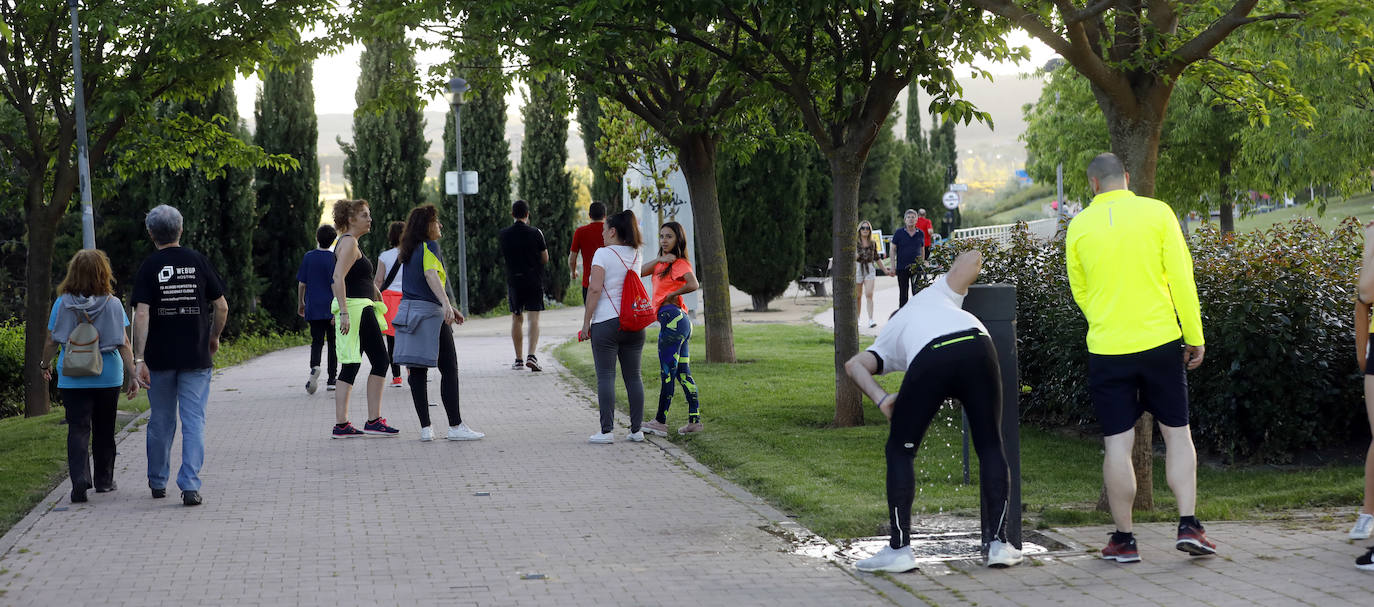 Fotos: Los logroñeses se han echado a las calles y parques en tromba