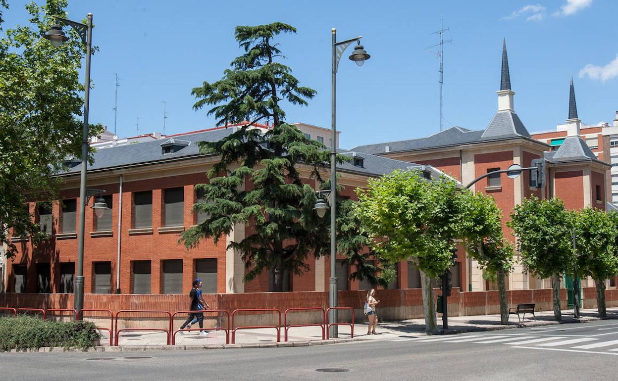 El CEIP Vuelo Madrid Manila muestra su «absoluto rechazo» al regreso a las aulas