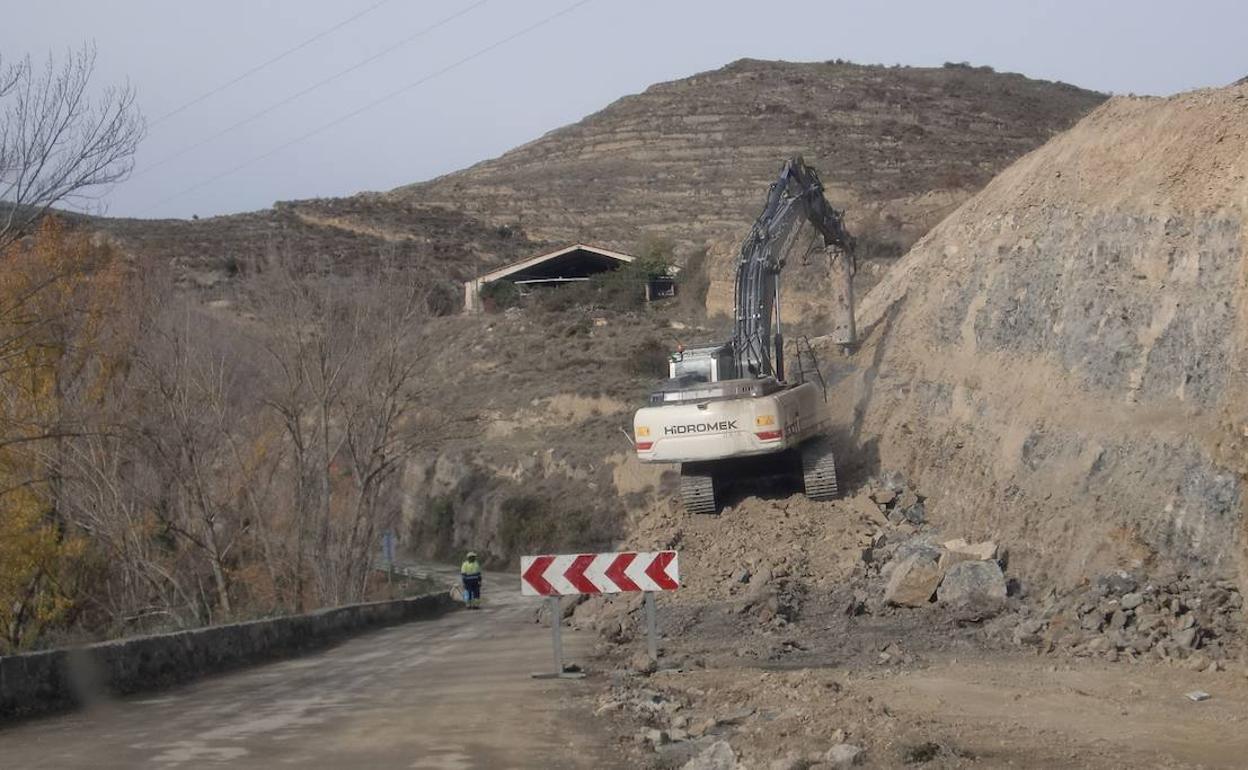 Cortada desde el lunes por obras la carretera entre Munilla y Zarzosa