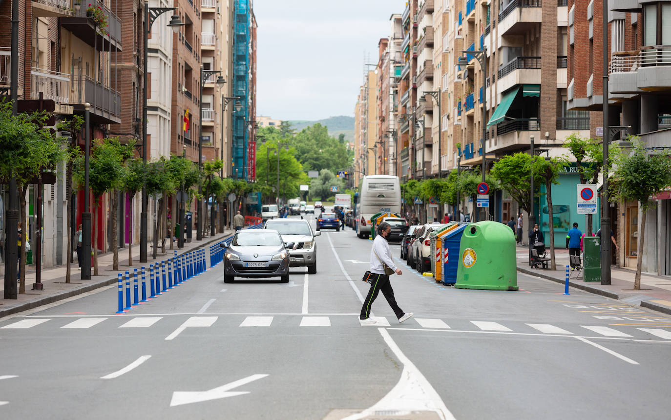 La ciudad de Logroño amplía sus aceras para desplazarse de forma segura durante la crisis pero con visos de permanencia