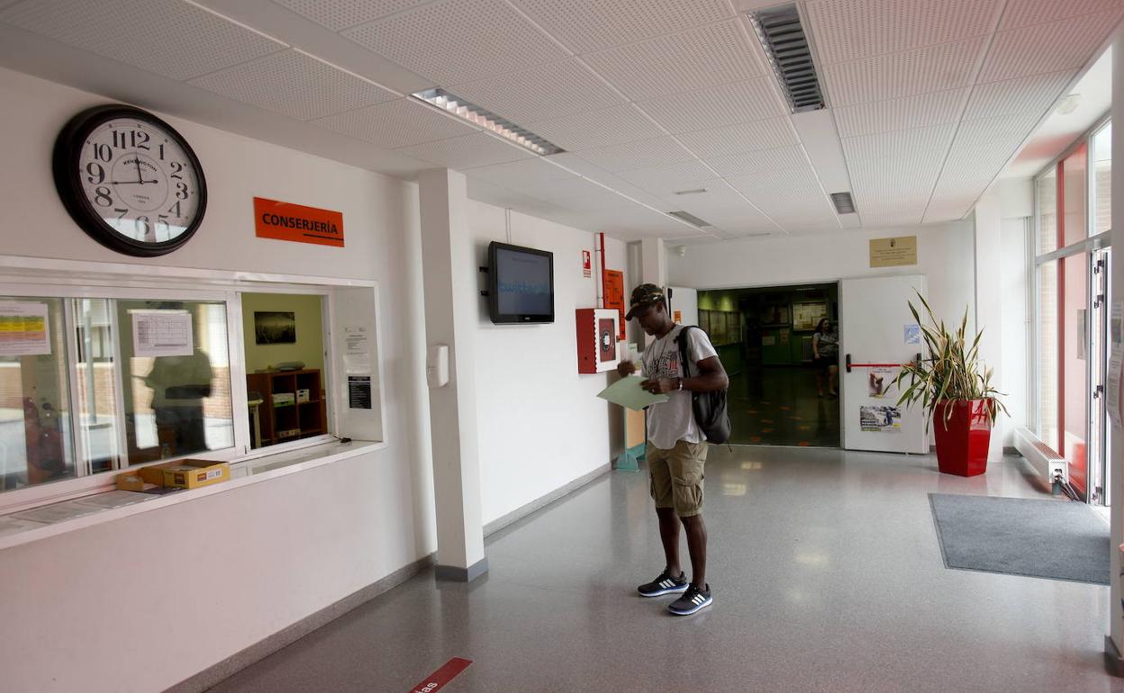 Los alumnos de las Escuelas de Idiomas de La Rioja promocionarán con un 5 de media