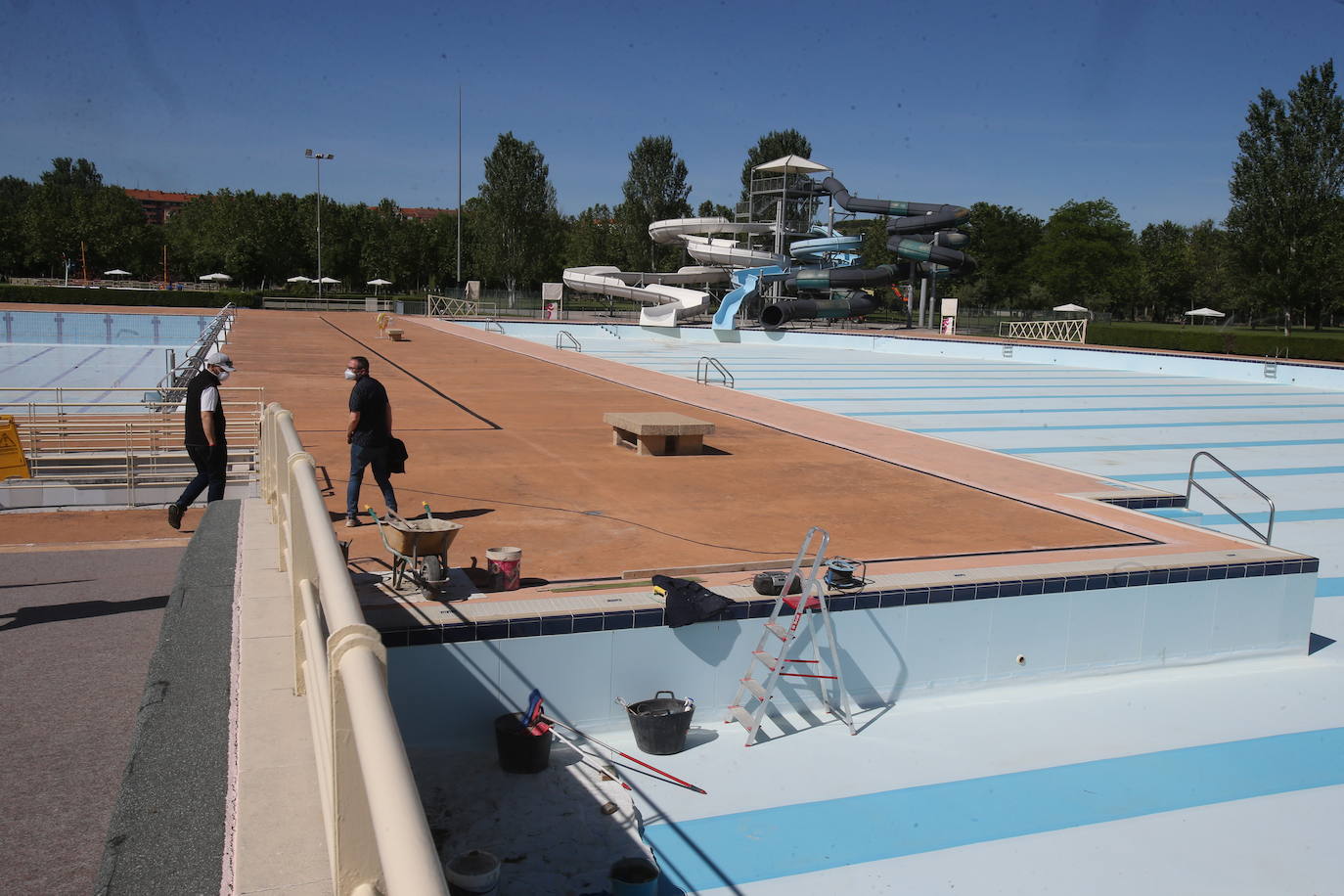 Las instalaciones municipales dispondrán de un aforo limitado a 3.500 personas en el césped y 1.000 dentro del agua