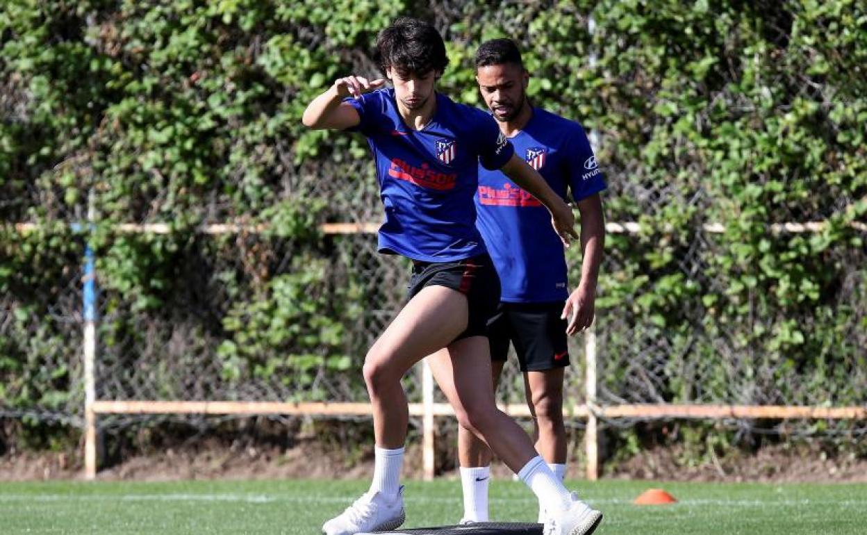 Joao Félix, durante una sesión de entrenamiento del Atlético. 