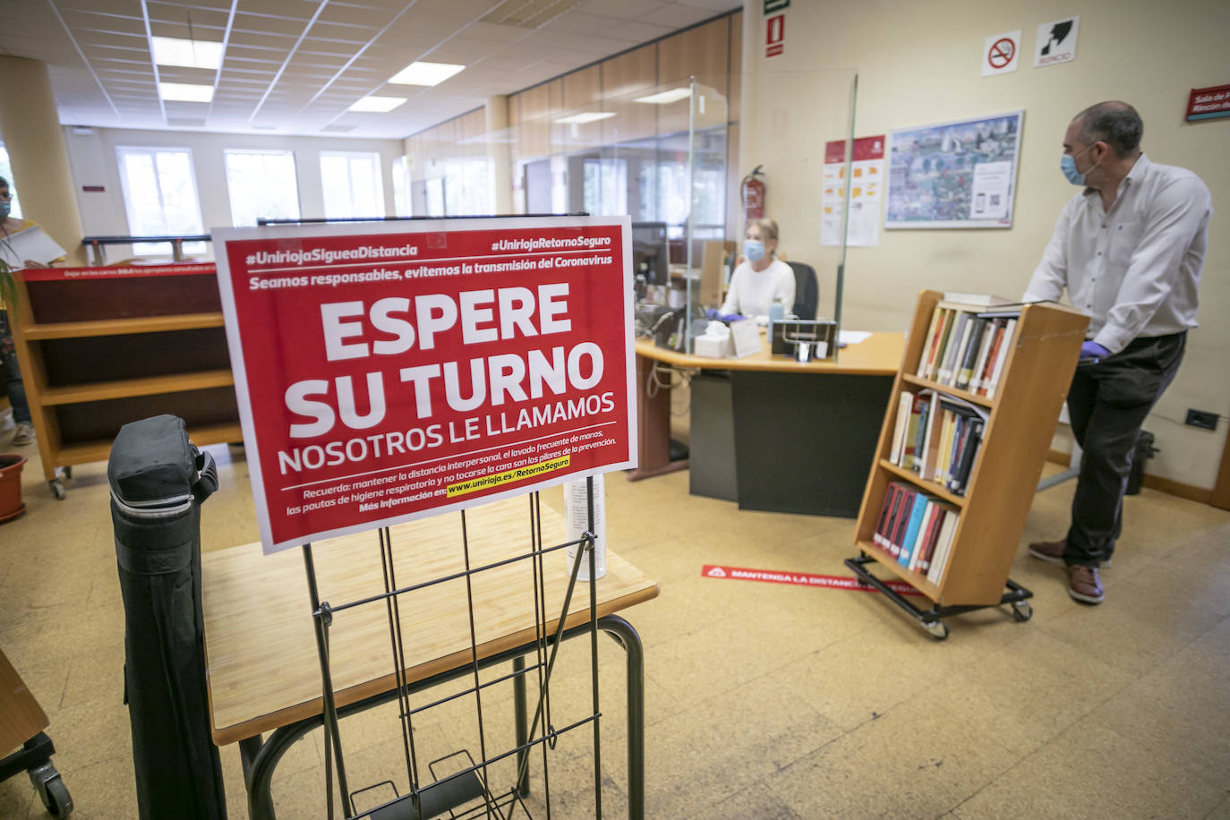 La Rioja ha entrado este lunes en fase 2 y Logroño ha vivido más movimiento en sus bares, bibliotecas, restaurantes y centros comerciales.