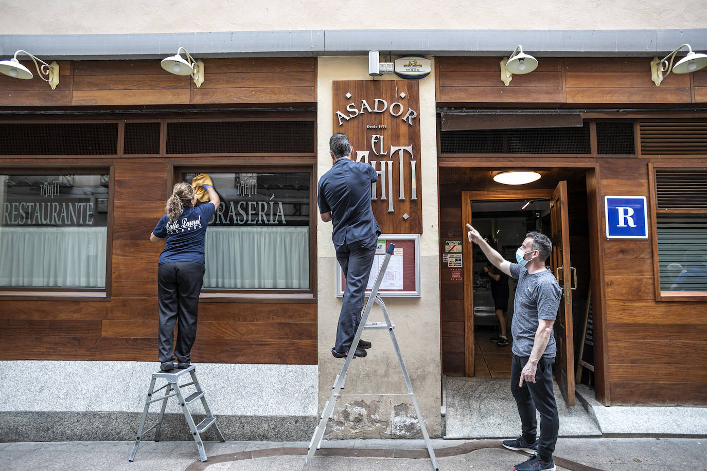 La Rioja ha entrado este lunes en fase 2 y Logroño ha vivido más movimiento en sus bares, bibliotecas, restaurantes y centros comerciales.