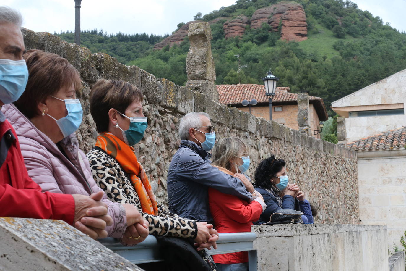 El recientemente fallecido teniente coronel Jesús Gayoso y el colectivo de profesionales sanitarios y sociosanitarios de la región han sido los distinguidos en este Día de La Rioja que ha estado marcado por la lucha contra el Covid-19