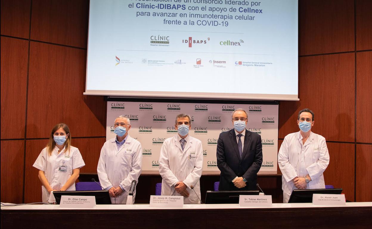 Mariona Pascal, Elias Campo, Josep M. Campistol, Tobías Martínez y Manel Juan (Foto: Francisco Avia - Hospital Clínic)