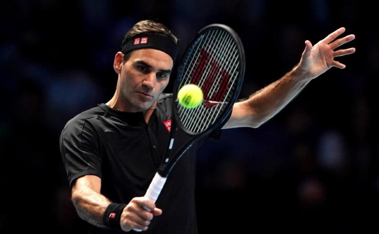 Que raqueta usa online federer 2020