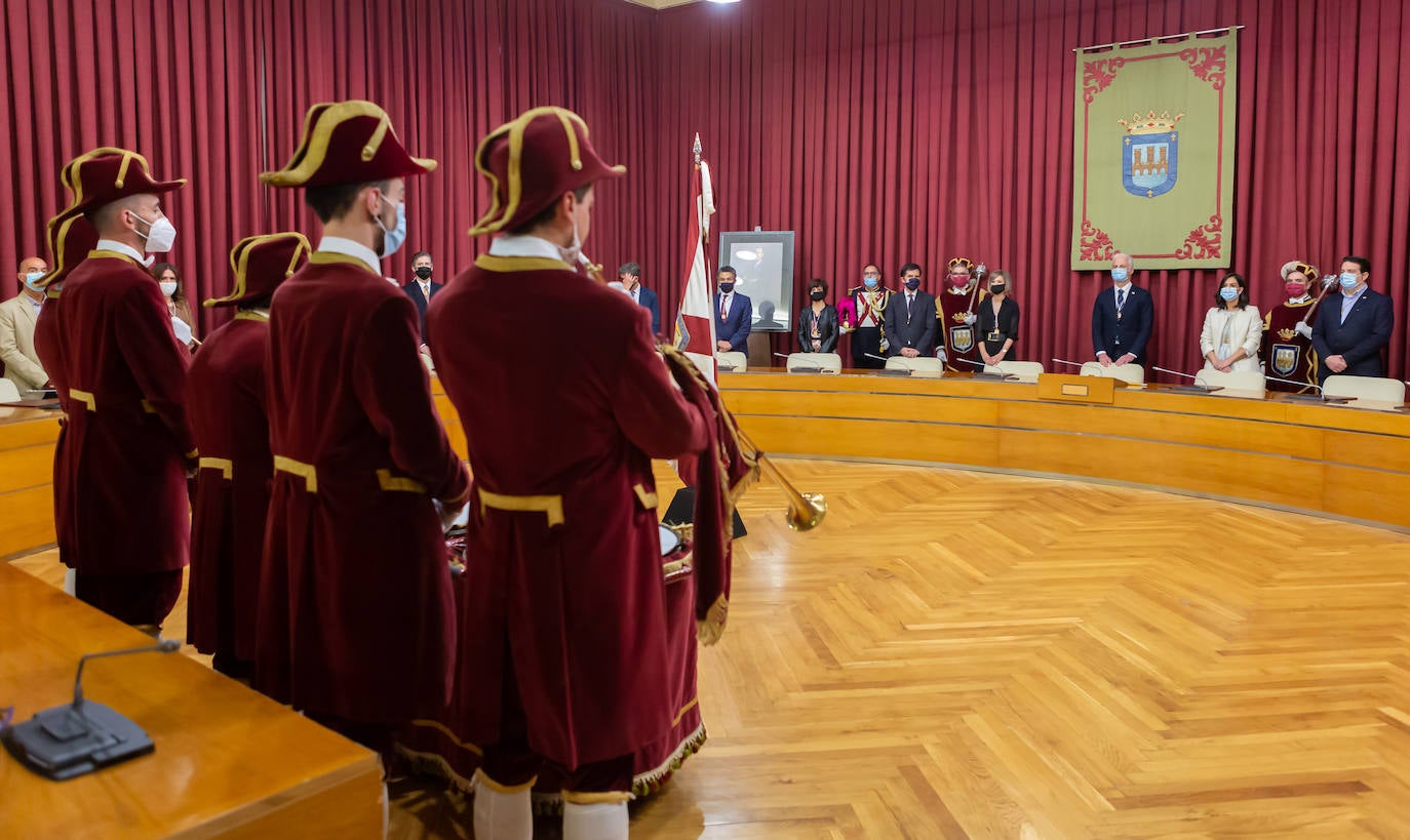 El Consistorio ha reconocido la responsabilidad «ejemplar» de la ciudadanía logroñesa en este estado de alarma y el trabajo de los sanitarios, de las fuerzas y los cuerpos de seguridad, así como de los empleados públicos. 