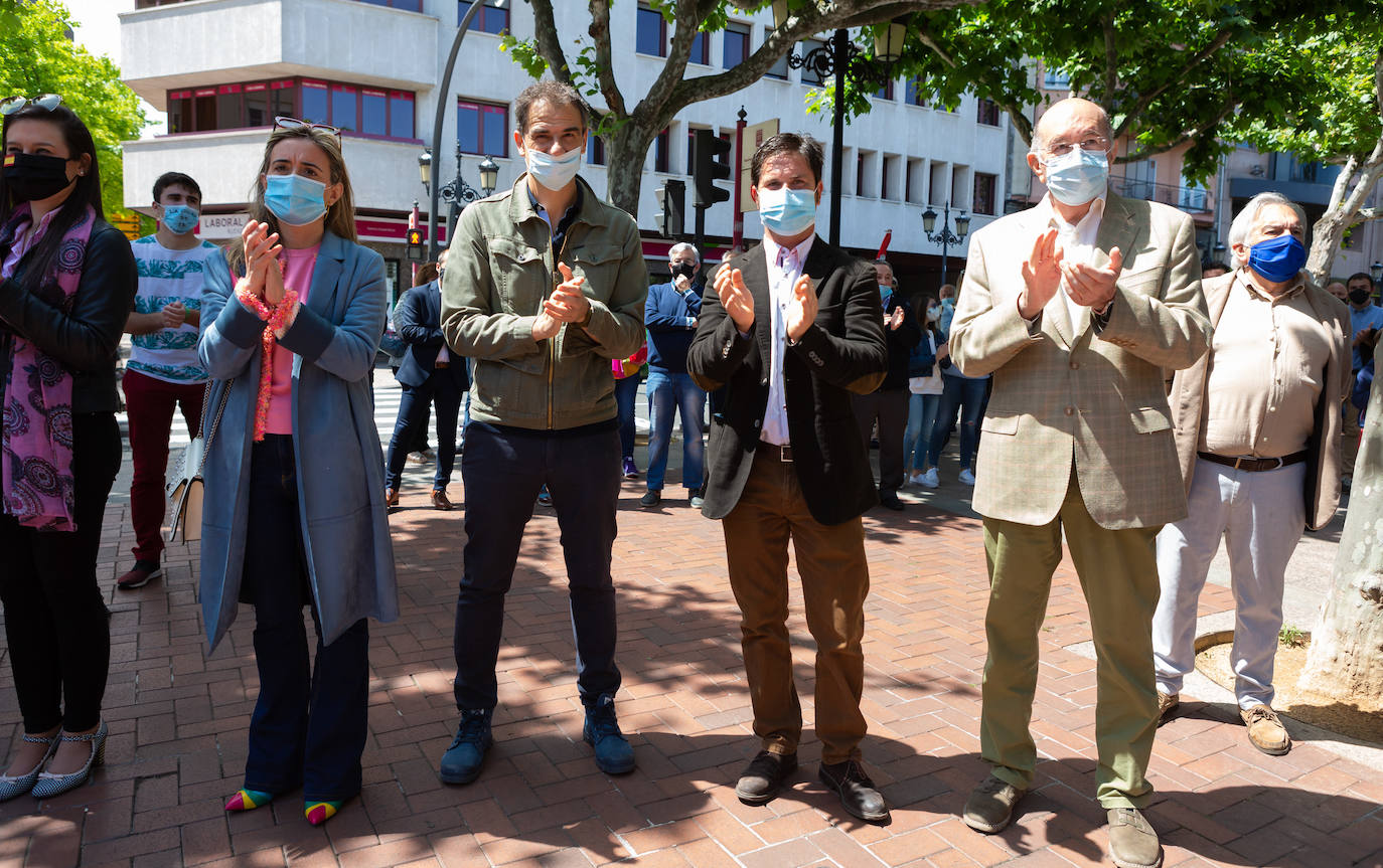 Diego Urdiales ha encabezado el 'paseo' taurino por El Espolón