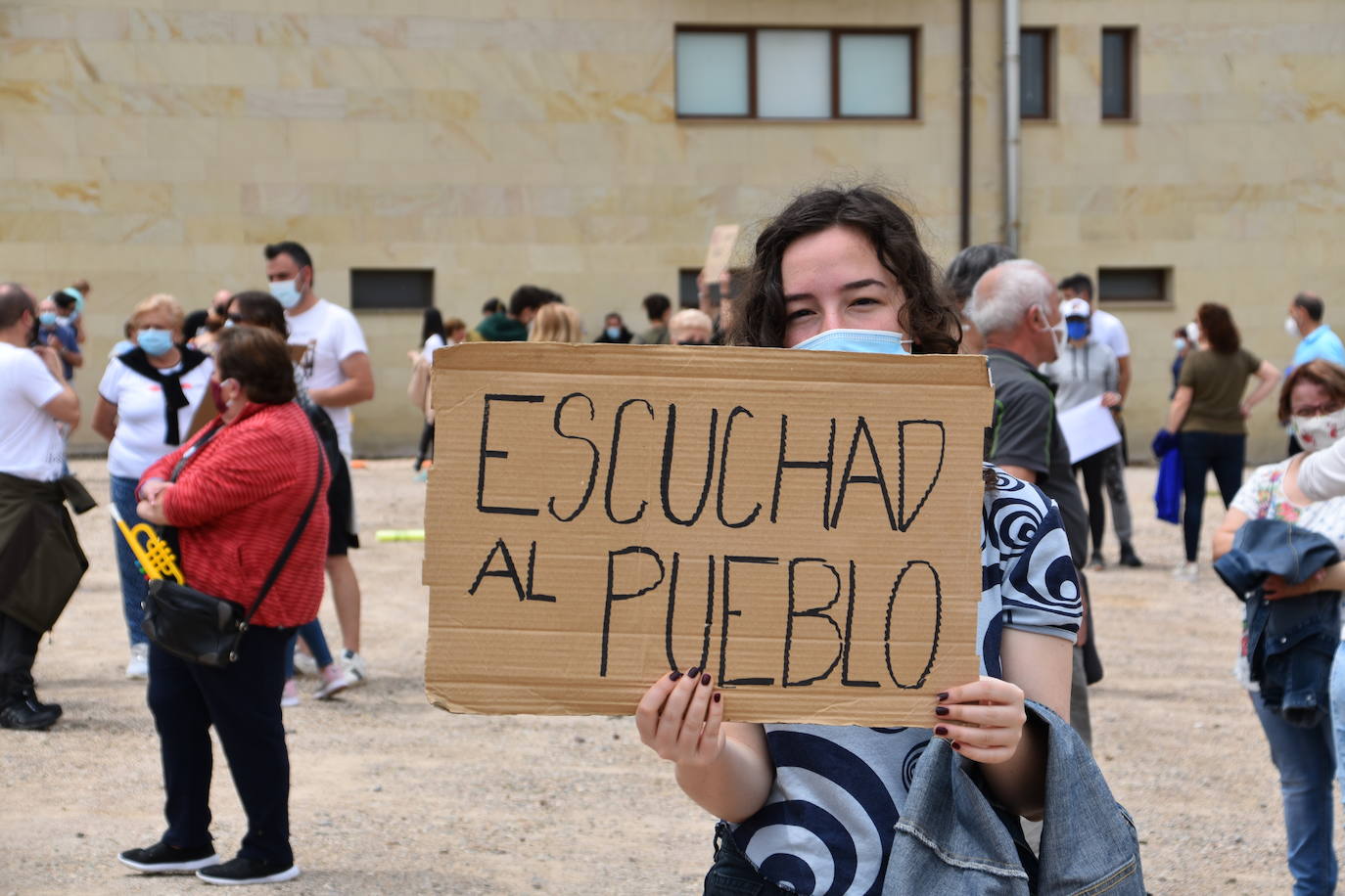 Ha tenido lugar en la explanada del aparcamiento del Ayuntamiento de Molinos de Ocón