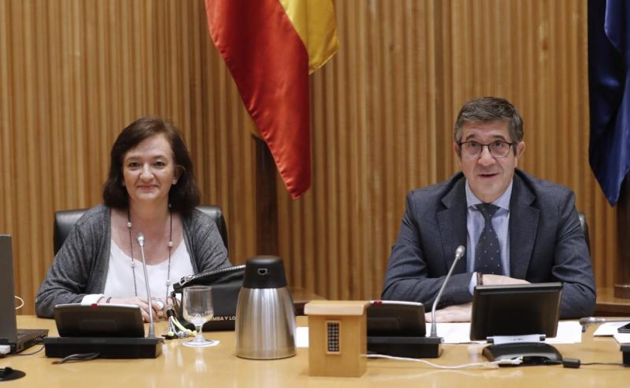 Cristina Herrero, presidenta de la AIReF, y Patxi López, presidente de la Comisión de Reconstrucción 