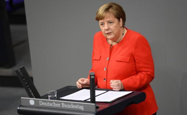 Merkel quiere un acuerdo para la reconstrucción de la UE antes de agosto