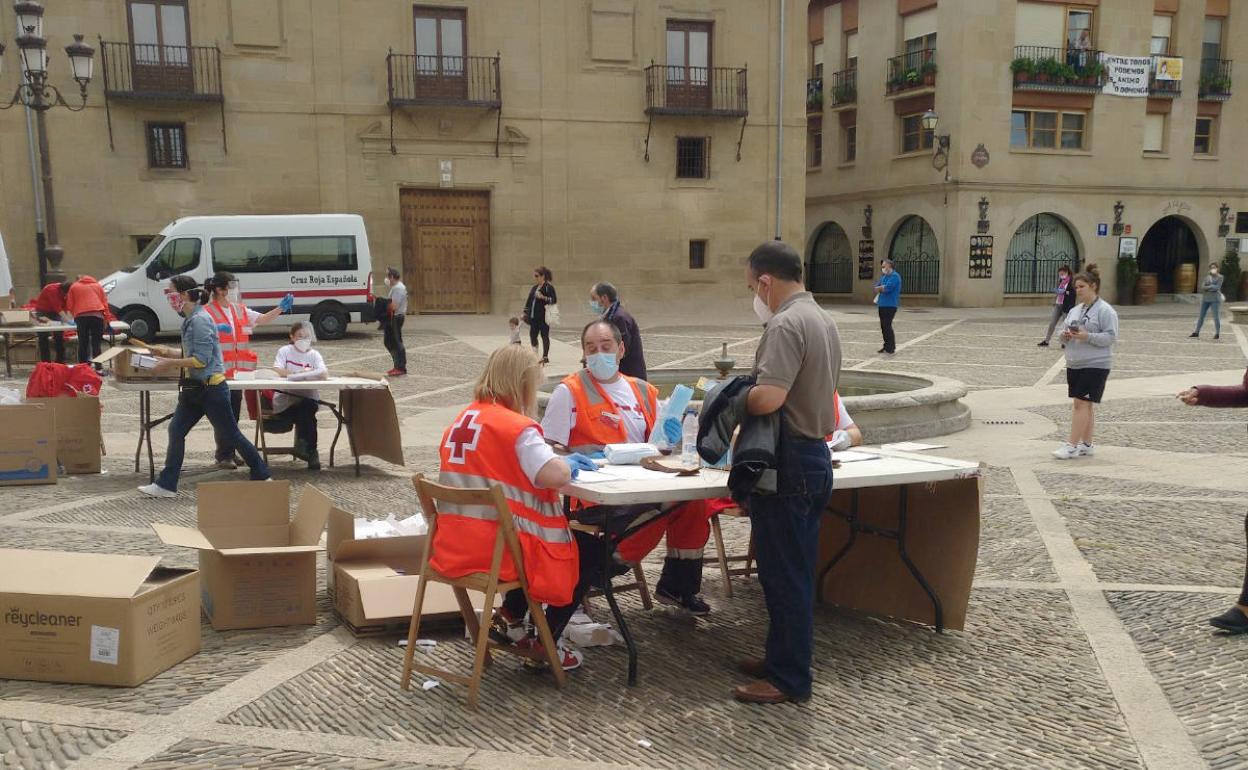 Cruz Roja Santo Domingo entregó alimentos a 168 personas vulnerables durante el confinamiento