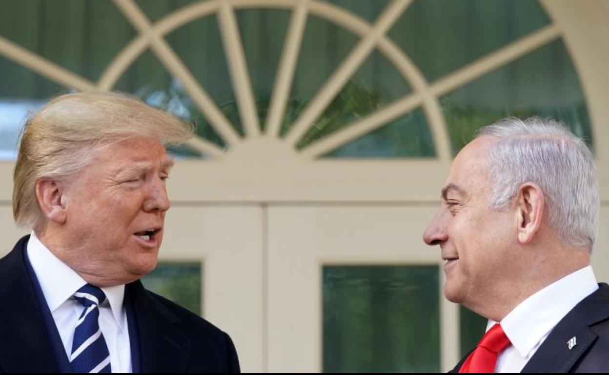 Trump conversa con Netanyahu en una imagen de archivo.