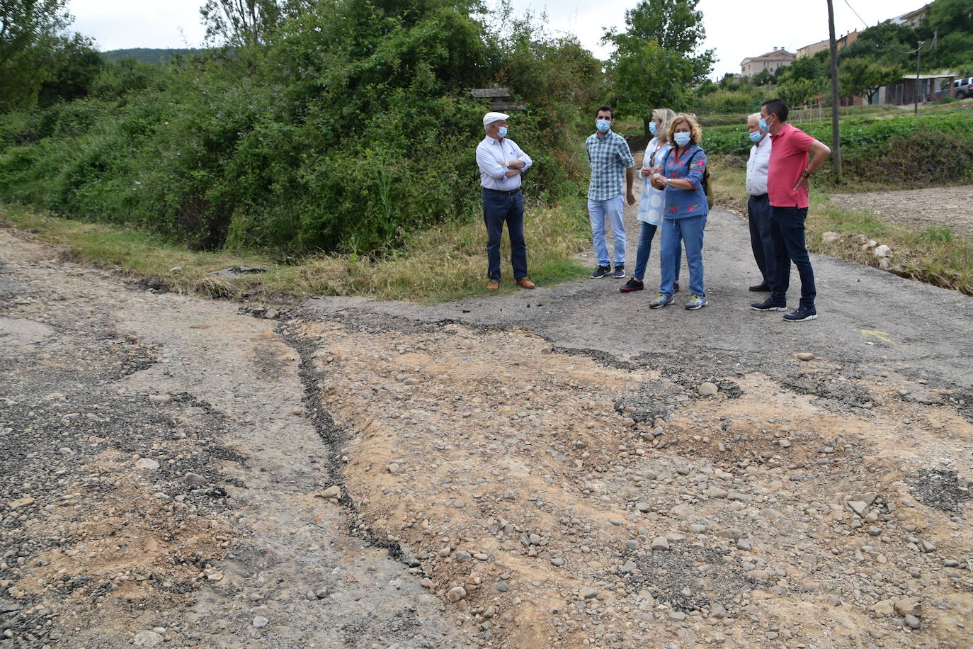 La consejera Eva Hita acudió este lunes a las zonas afectadas para comprobar los destrozos las infraestructuras de Ocón