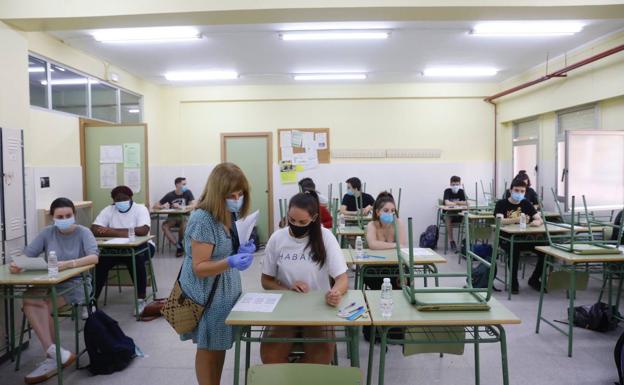 La EBAU arranca en el Tomás Mingot con muchos nervios y estrictas medidas de seguridad