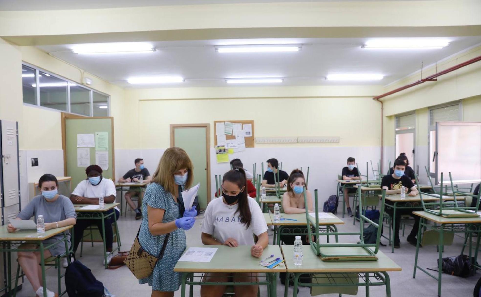 La EBAU arranca en el Tomás Mingot con muchos nervios y estrictas medidas de seguridad