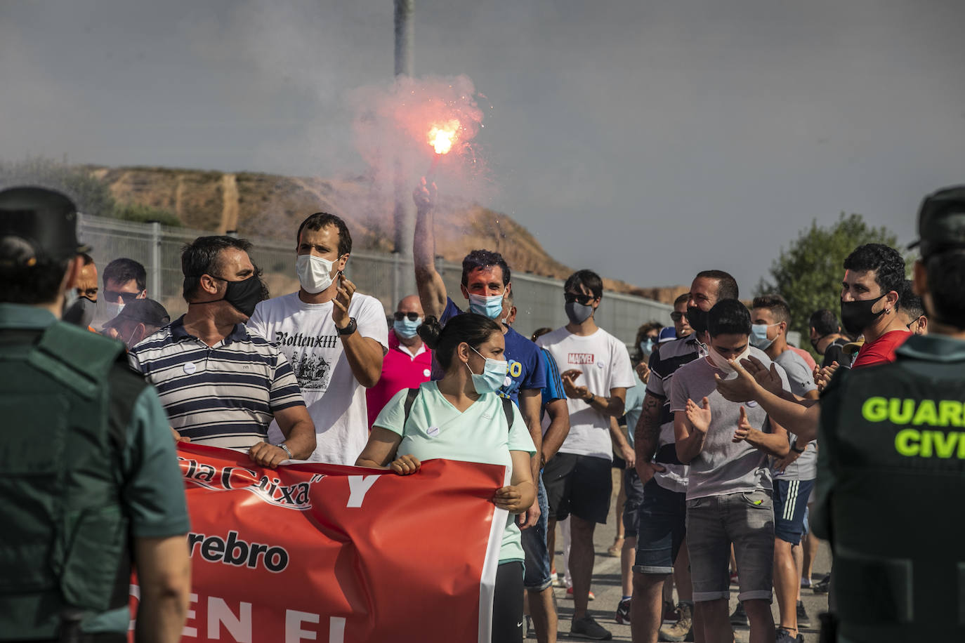 Este jueves más de doscientas cincuenta personas se han concentrado frente a las instalaciones de grupo Riberebro