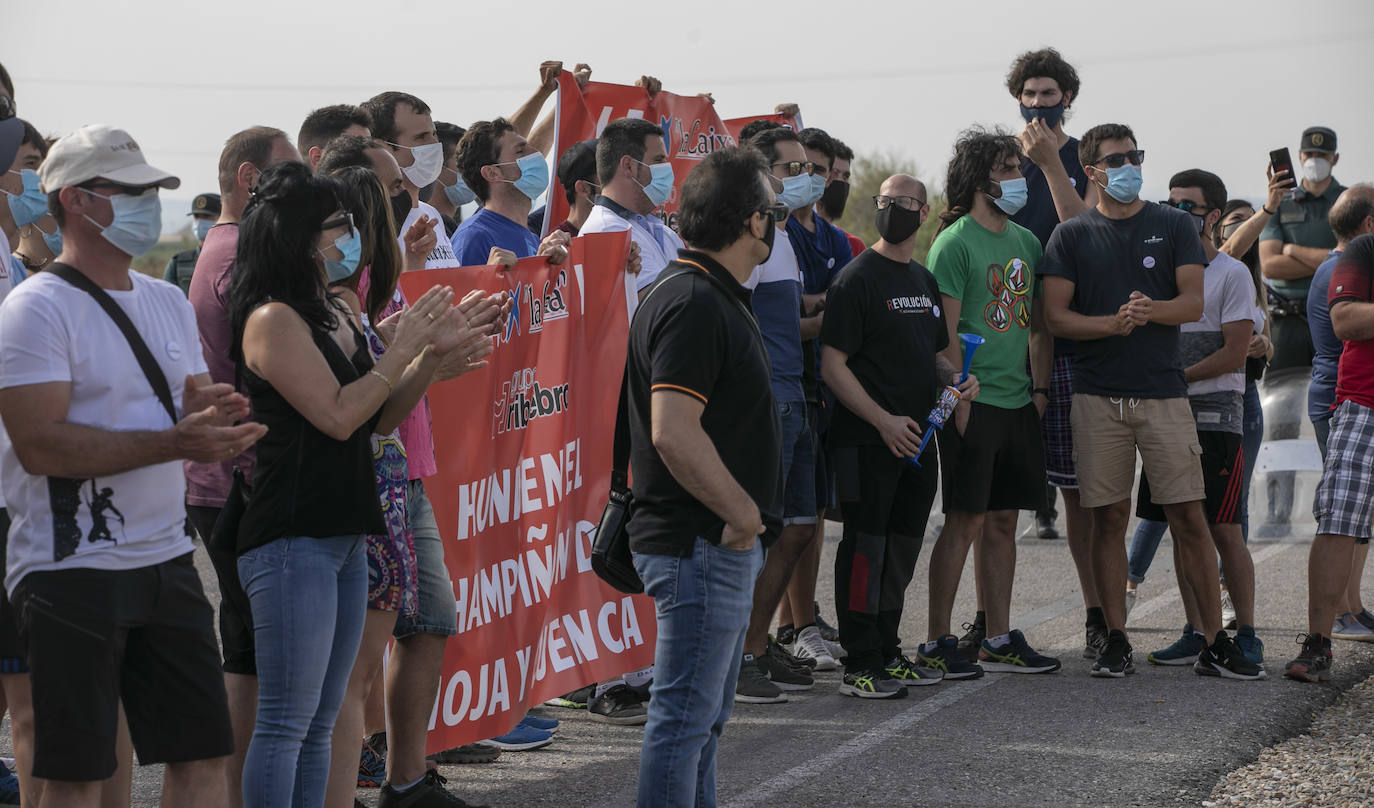 Este jueves más de doscientas cincuenta personas se han concentrado frente a las instalaciones de grupo Riberebro