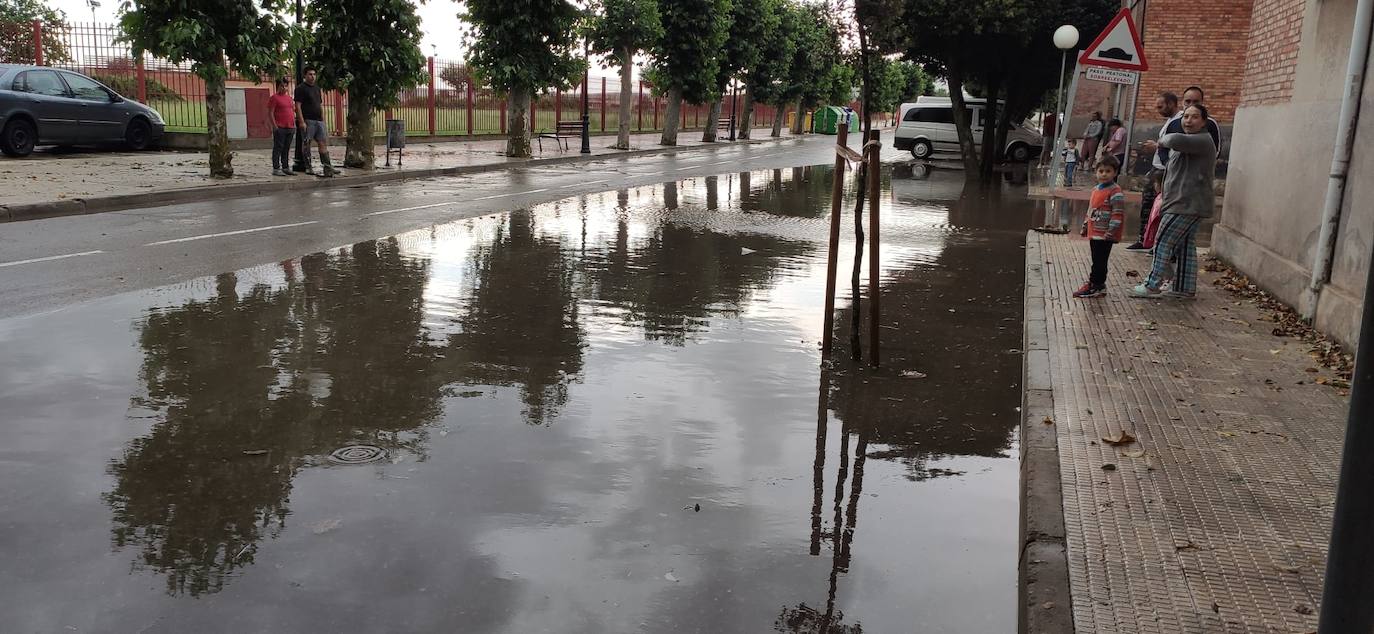 Los efectos de la tormenta se dejan ver en las calles de la ciudad