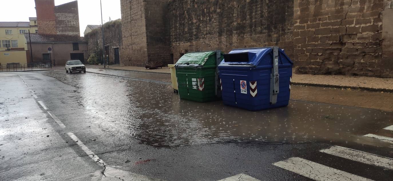 Los efectos de la tormenta se dejan ver en las calles de la ciudad