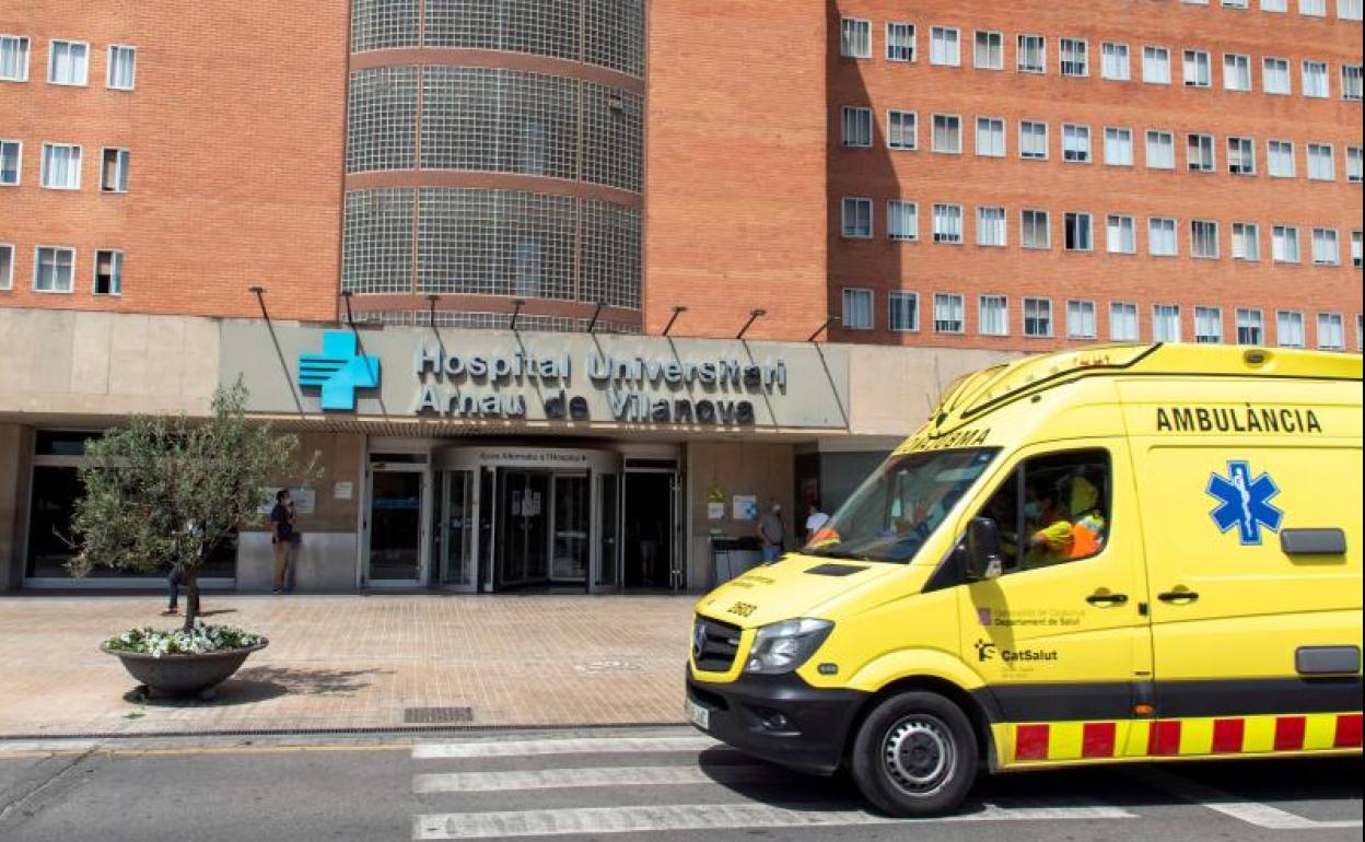 Vista del hospital Arnau de Vilanova de Lleida.