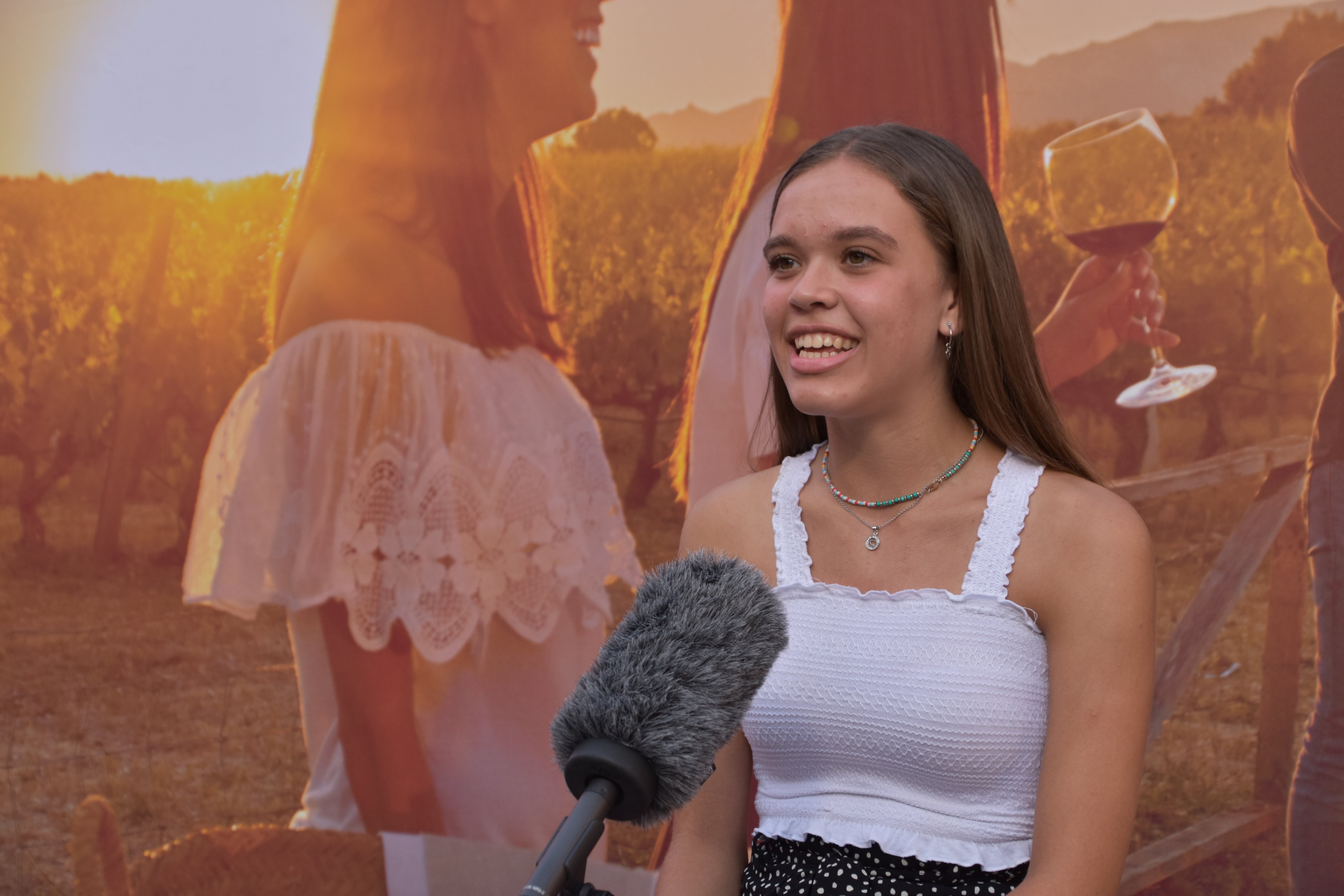 El actor Nacho Guerreros no ha dudado en ir a contar las maravillas de su localidad para apoyar el turismo riojano
