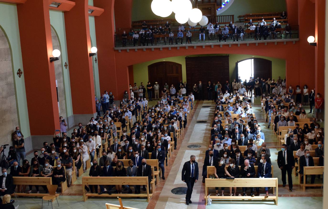 El emotivo funeral por el jefe de los GAR se ha celebrado en la iglesia de Nuestra señora de Valvanera, en Logroño