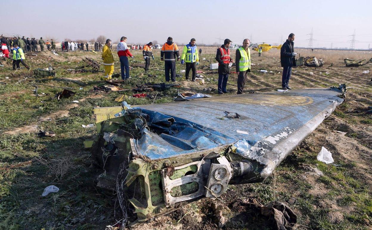 Restos del avión en el que fallecieron 176 personas. 