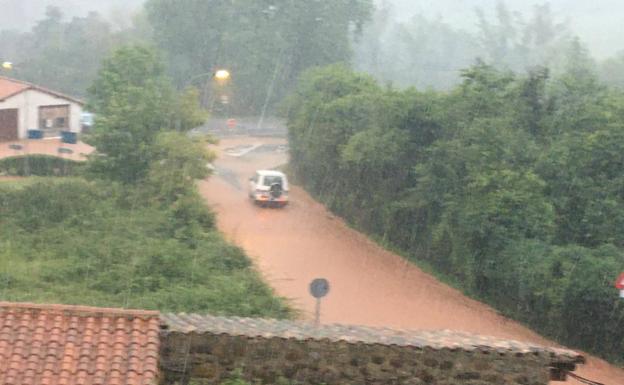 Una fuerte tormenta se desata en los Cameros