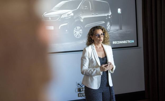 Helene Bouteleau, directora general de Peugeot para España y Portugal