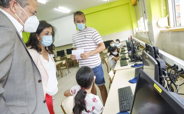 La Escuela de Verano busca reducir la brecha educativa de un millar de niños en 30 centros