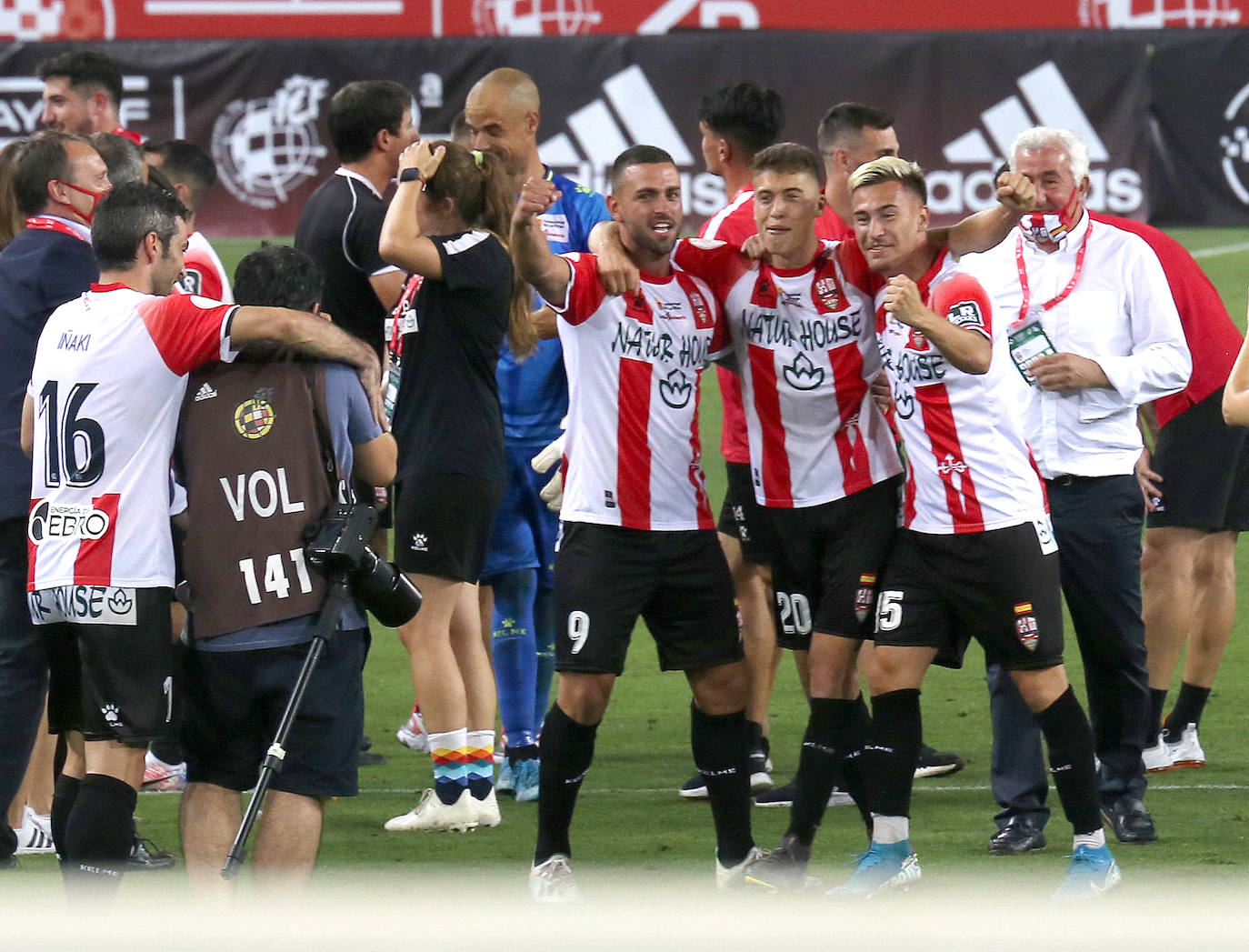 Los de Sergio Rodríguez ascienden a Segunda División tras superar al Castellón en la tanda de penaltis