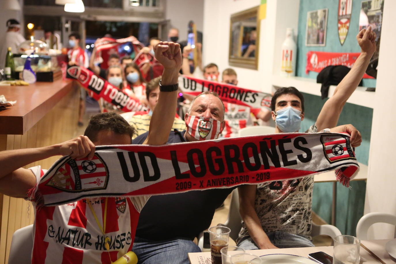 La afición blanquirroja ha sufrido bastante durante el encuentro frente al Castellón, pero finalmente ha merecido la pena