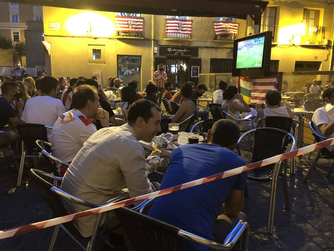 La afición blanquirroja ha sufrido bastante durante el encuentro frente al Castellón, pero finalmente ha merecido la pena